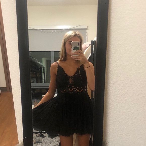flowy black dress